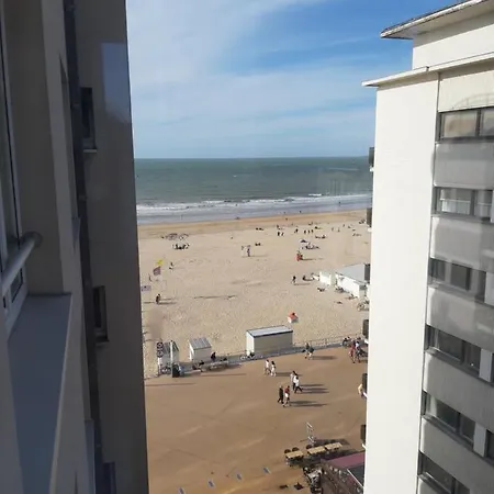 Novia - Op De Zeedijk, Parkeren Mogelijk Oostende
