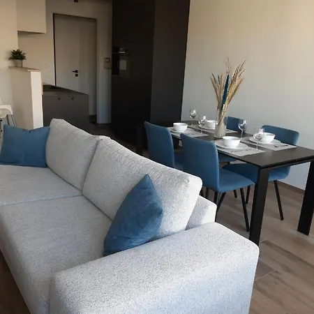 Appartement Novia - Op De Zeedijk, Parkeren Mogelijk *