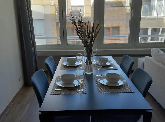 Novia - Op De Zeedijk, Parkeren Mogelijk * Ostend