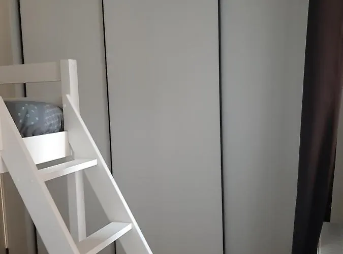 Novia - Op De Zeedijk, Parkeren Mogelijk