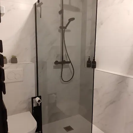 Novia - Op De Zeedijk, Parkeren Mogelijk * Oostende