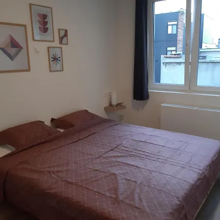 Novia - Op De Zeedijk, Parkeren Mogelijk * Oostende